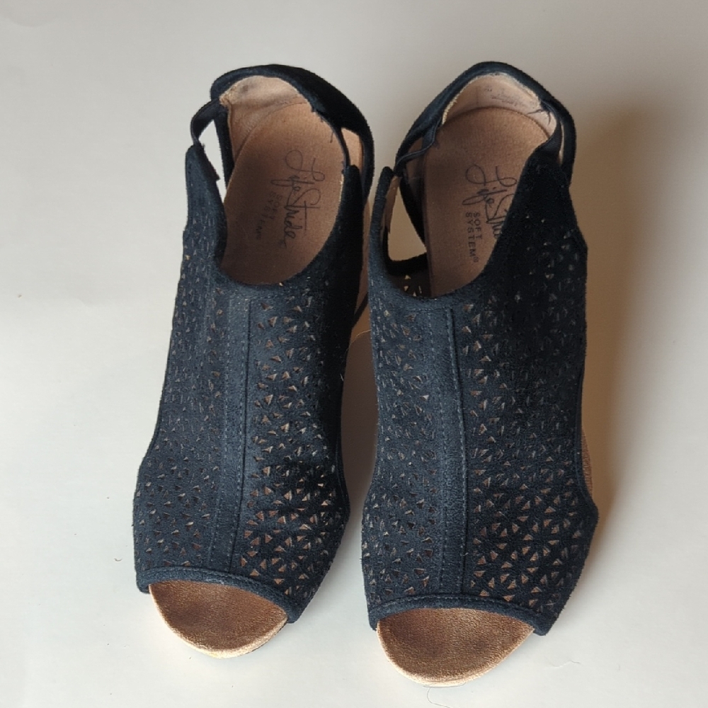 Life Stride Black Peep-Toe Heels